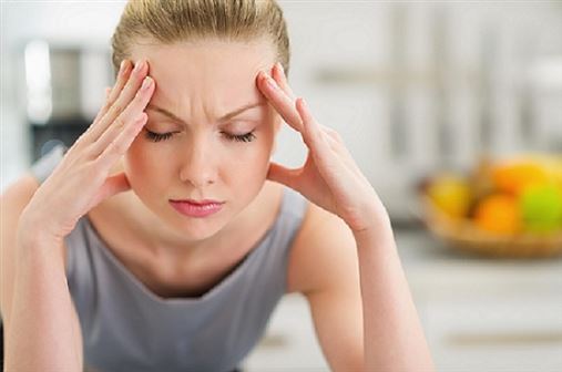 Dor de cabeça pode ser causada por falta de dente